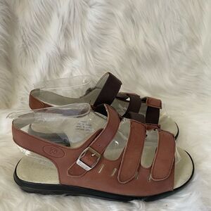 Propèt  Breeze walker leather brown Velcro straps sandals size 10